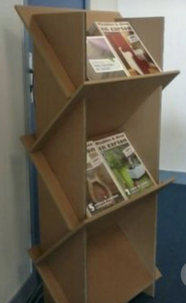 Book / Leaflet Standee